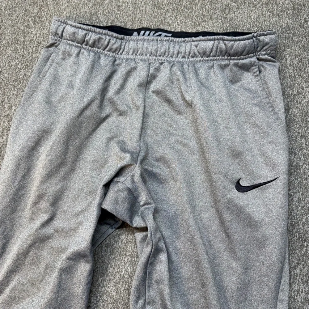 Nike Mens Dri-FIT Tapered Training Pants Gray Joggers 102370-091 Size L
